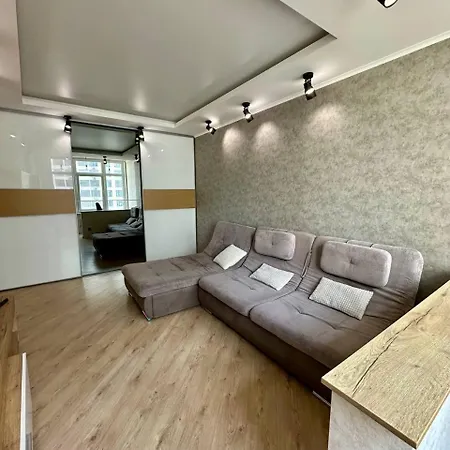 Em 32 жемчужина 13 этаж Apartment Odesa